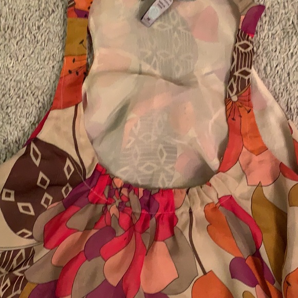 Colorful 60s and 70s retro Hippie flowing flower child top with tie in back - Picture 2 of 3